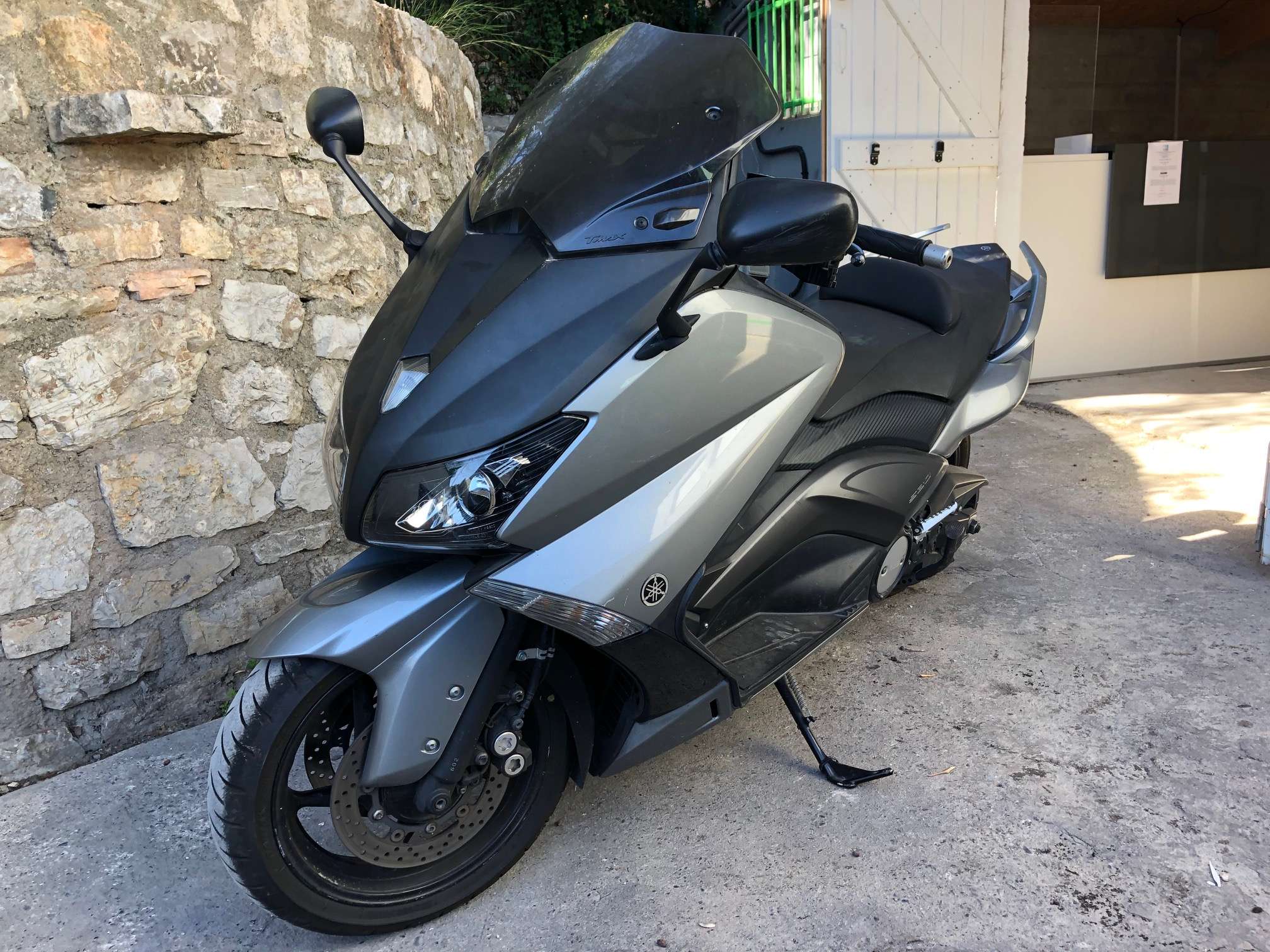 YAMAHA T MAX