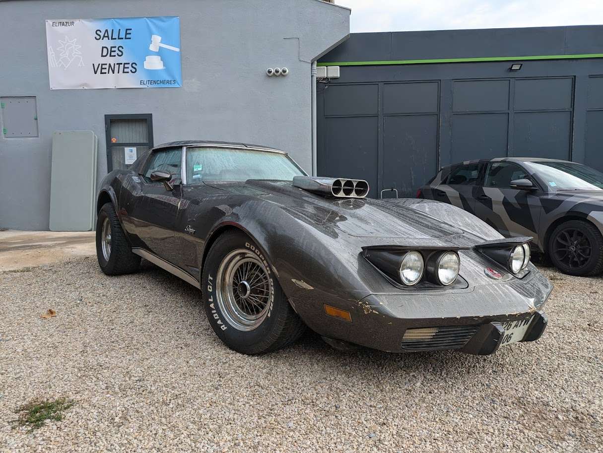 CHEVROLET CORVETTE C3 STINGRAY