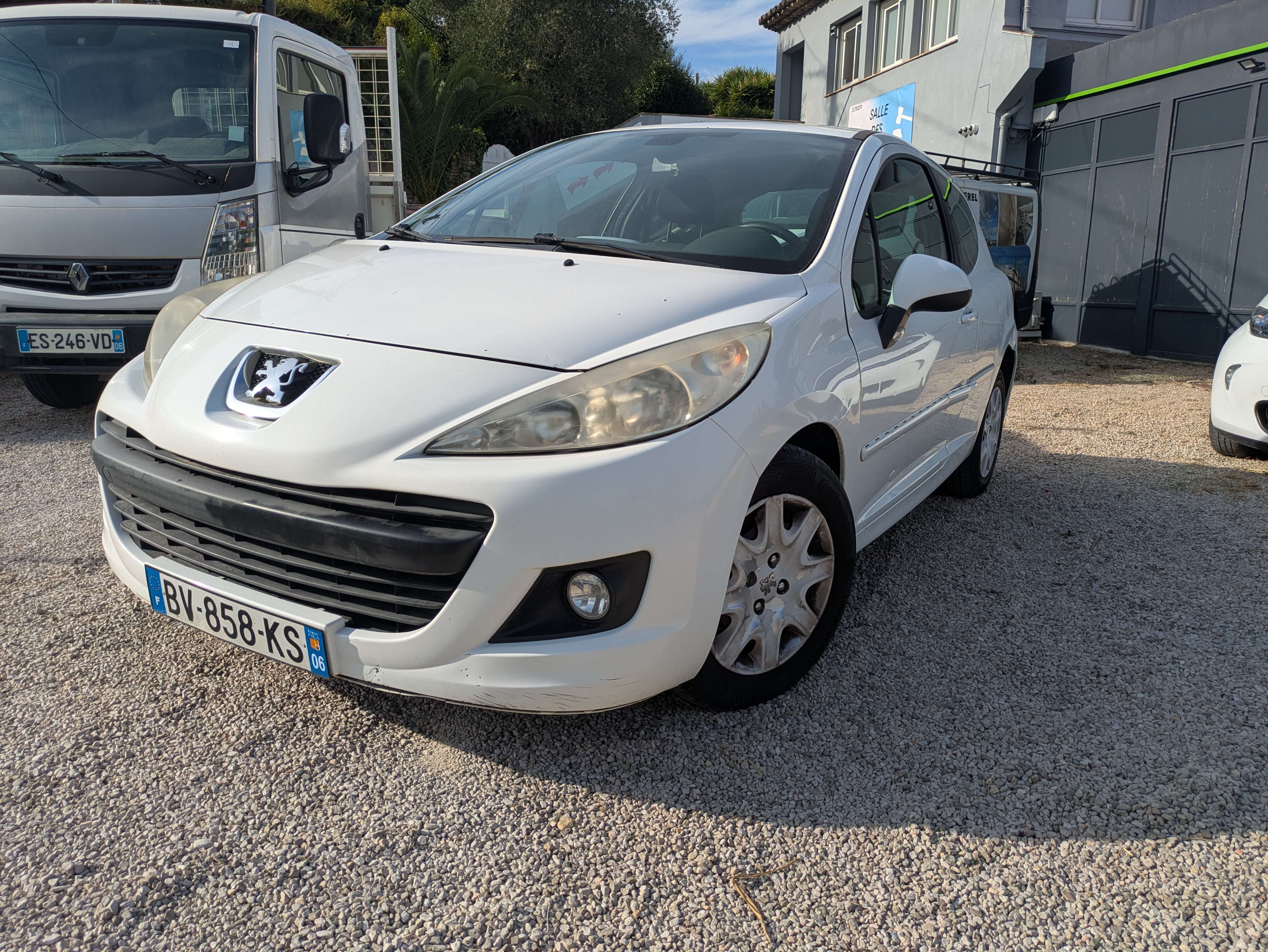 PEUGEOT 207 HDI STE