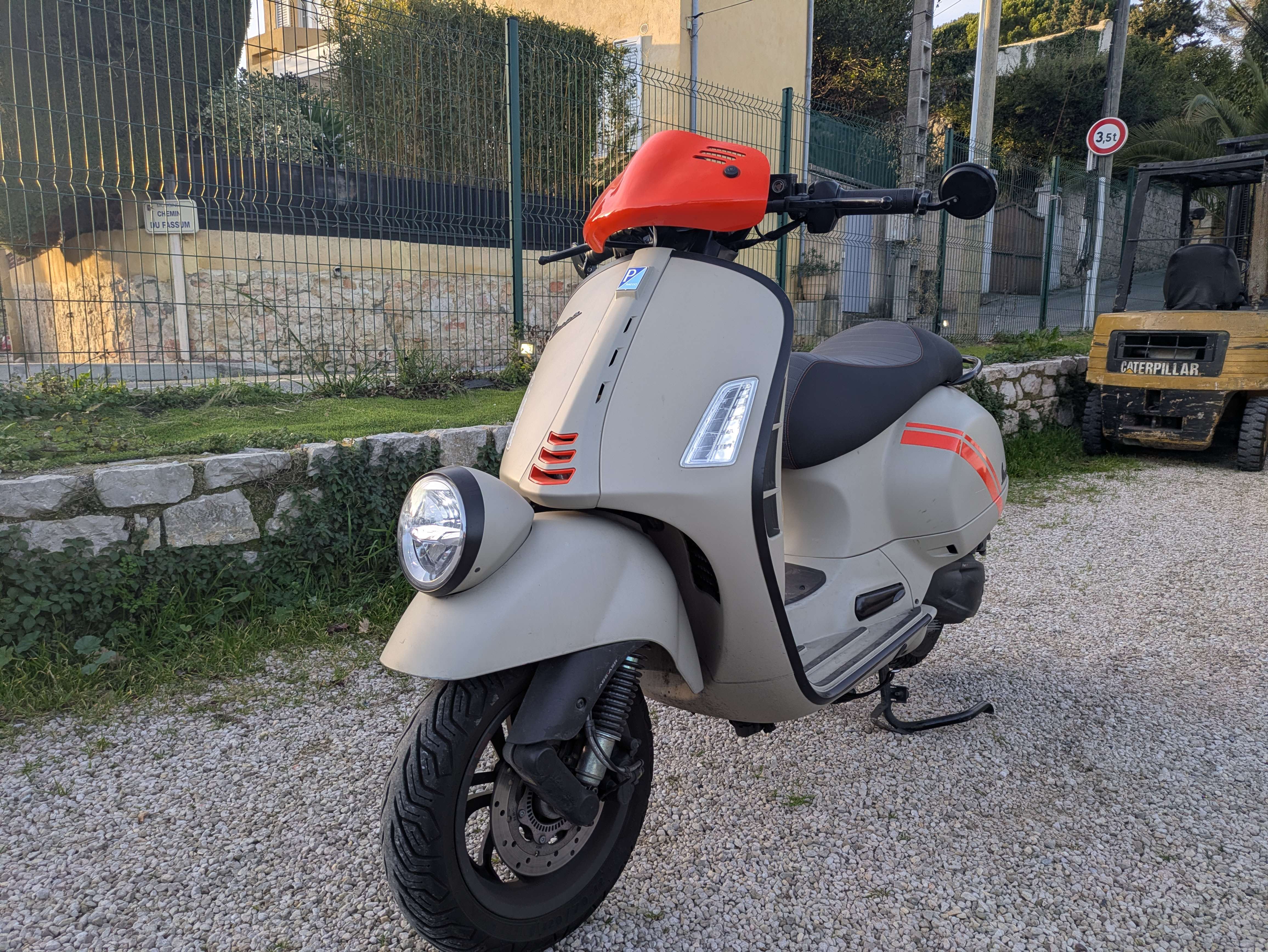 PIAGGIO VESPA GTS 300